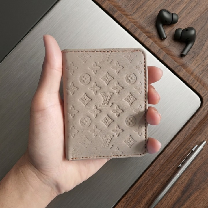 Louis Vuitton Monogram Bifold Wallet for Men – Compact Leather Card & Cash Holder